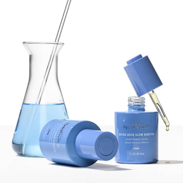 Делікатна сироватка з потрійним комплексом ретинолу HydroPeptide Micro-Dose Glow Booster